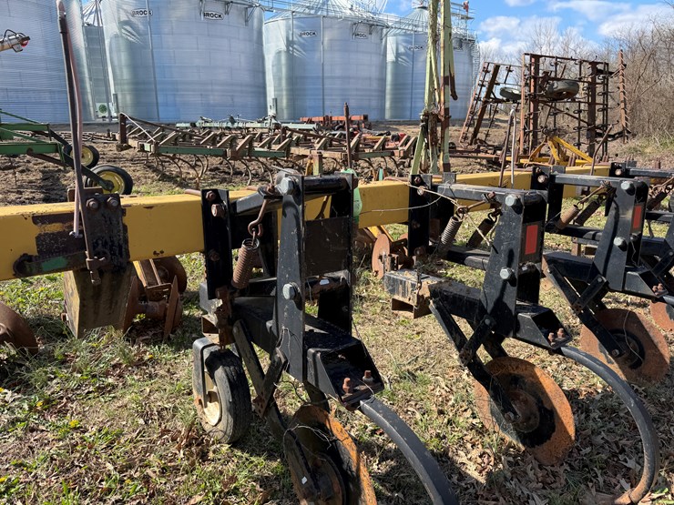 2000-landoll-2000-image-25