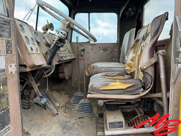 1964-kenworth-w923-image-12