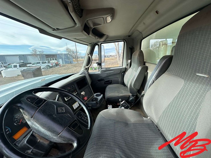 2008-international-7400-image-34