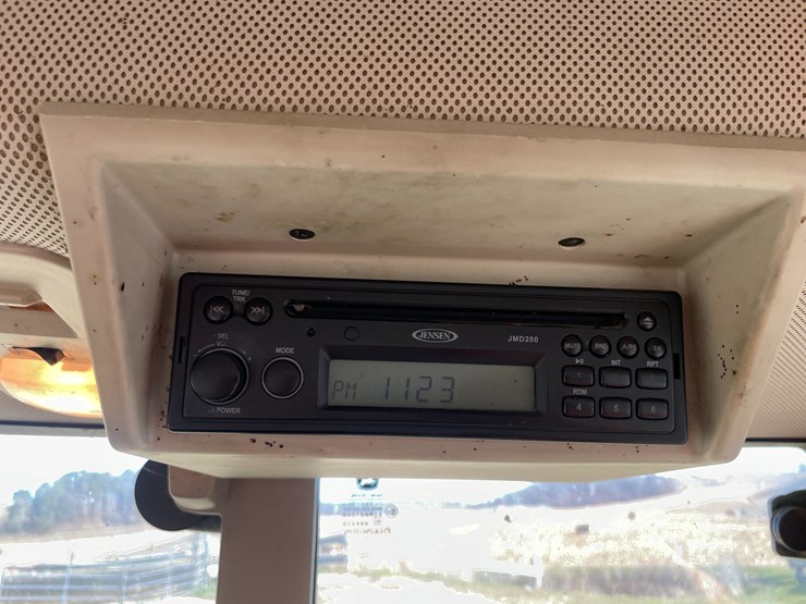 john-deere-7330-image-34