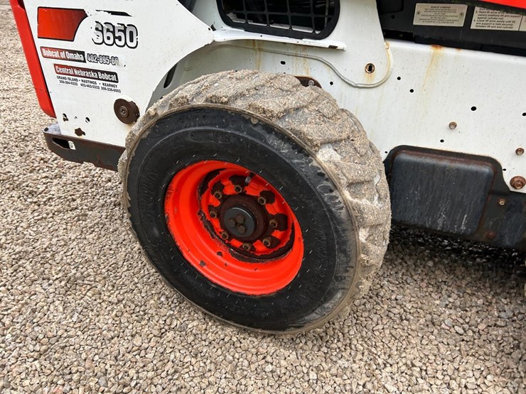 2017-bobcat-s650-image-13