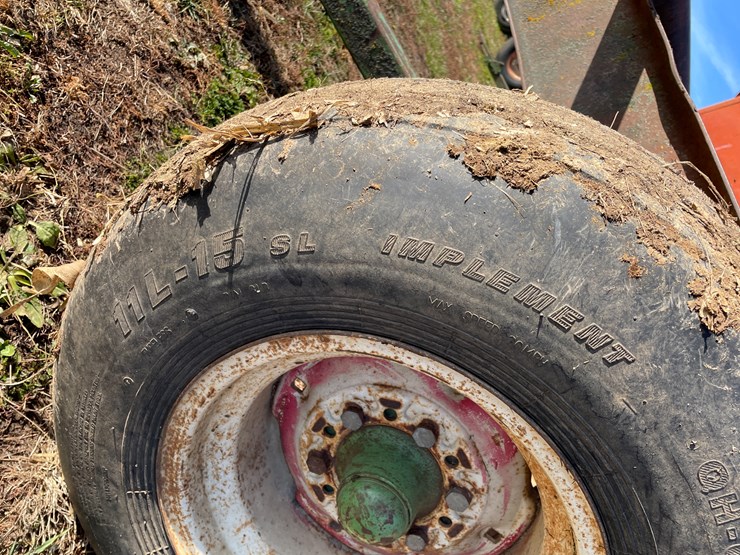 #6035-•-homemade-bale-mover-on-running-gear-image-24