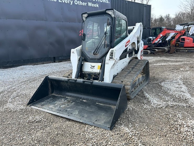 2023-bobcat-t770-image-8