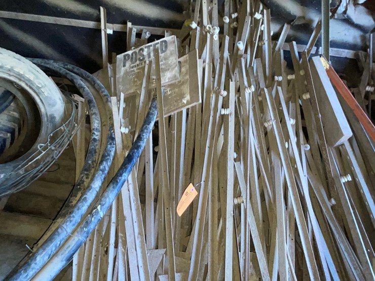 #6090-•-large-quantity-of-t-posts-image-2