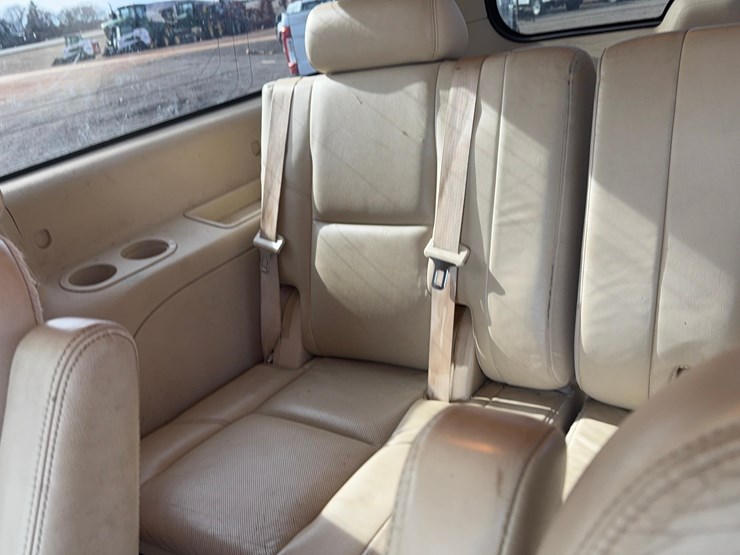 2008-cadillac-escalade-image-30