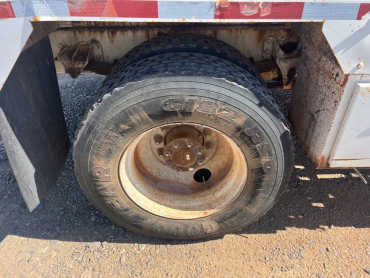 2011-international-workstar-7300-image-14