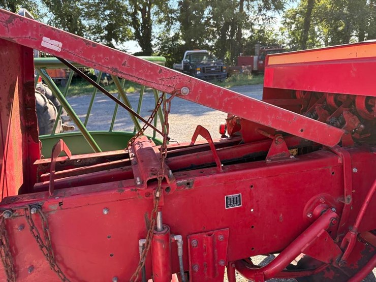 new-holland-316-image-5