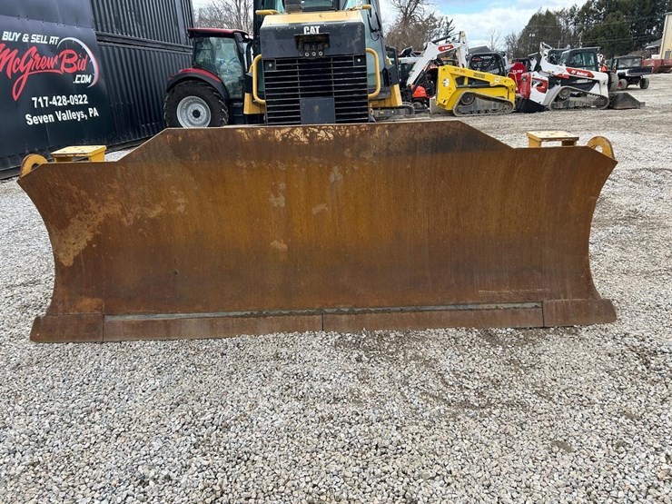 2015-caterpillar-d6k2-lgp-image-9