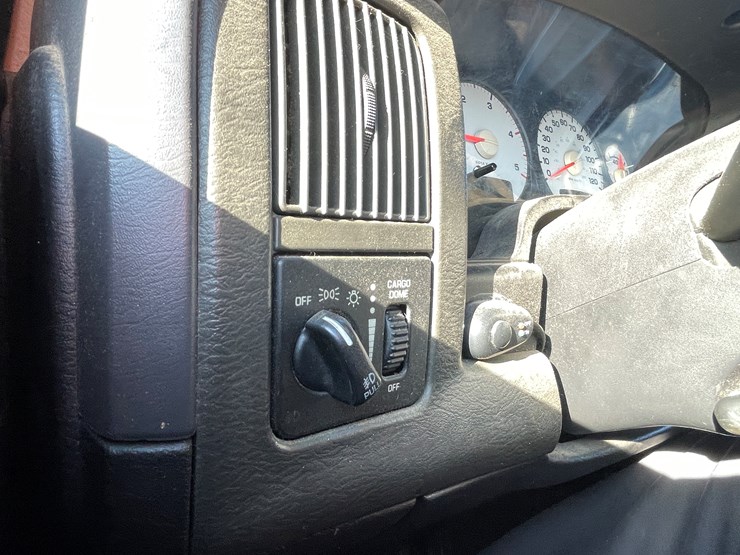 #6018-•-2004-dodge-turbo-diesel-pickup-(wi-title-in-delay)-image-47