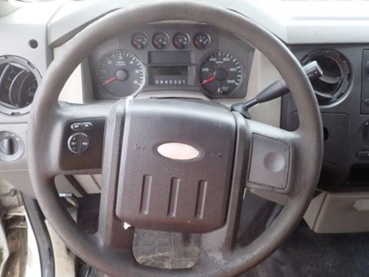 2010-ford-f250-image-15