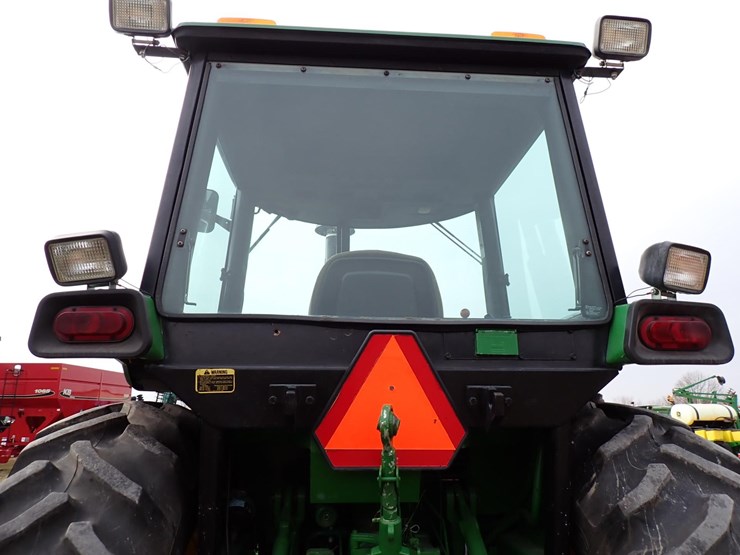 john-deere-4440-image-10