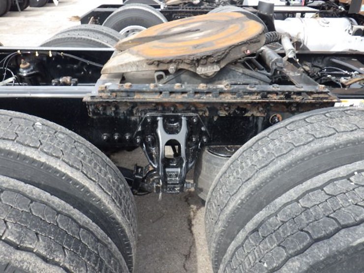 2022-kenworth-t680-image-5