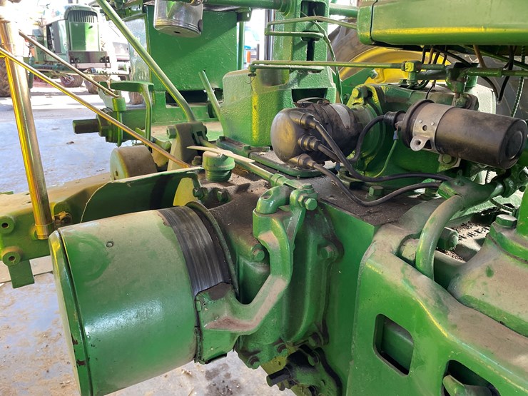 1952-john-deere-b-image-17