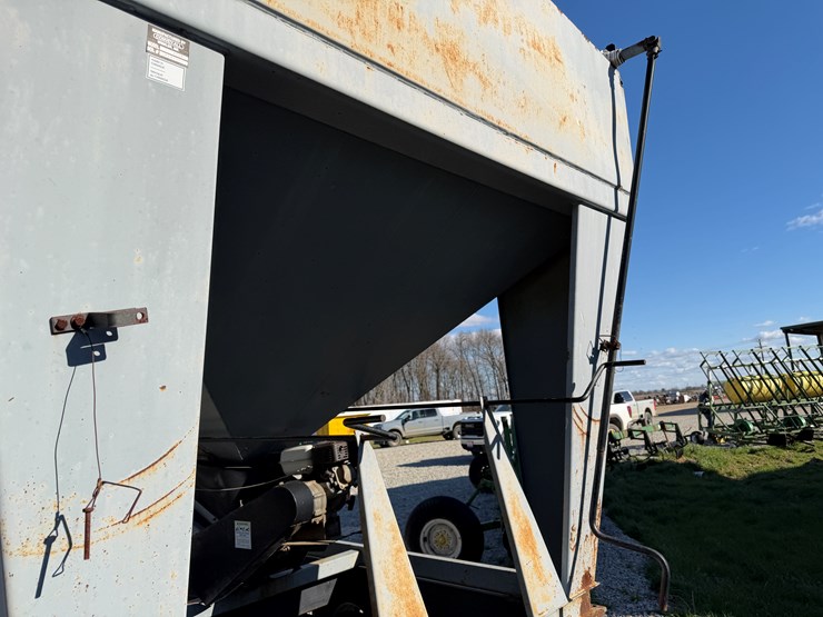 2004-convey-all-bts240-image-16