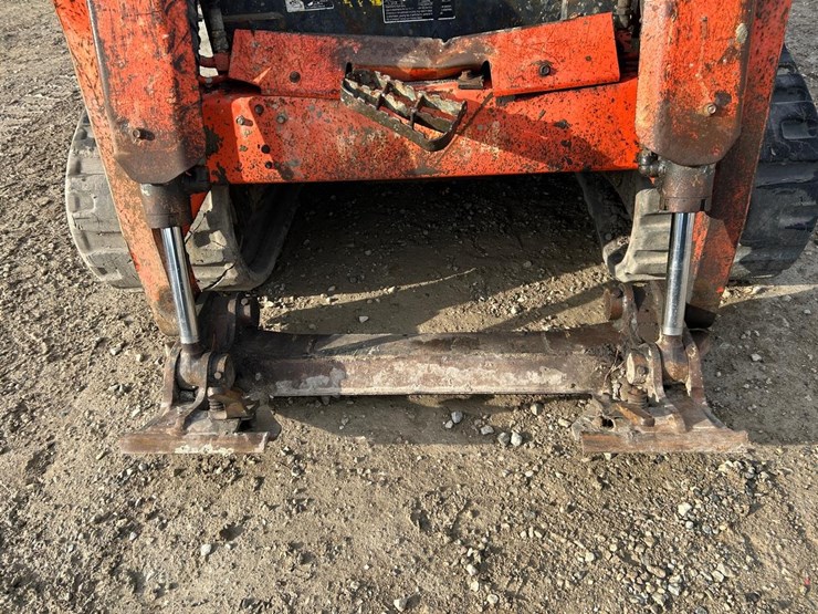 2015-kubota-svl75-2-image-9