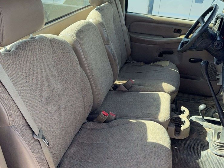 2002-chevrolet-silverado-1500-ls-image-38