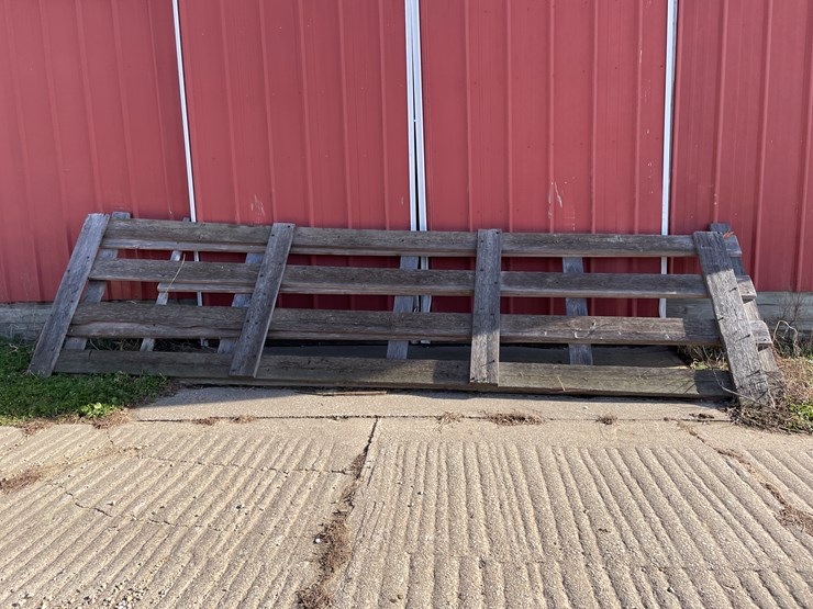 #6073-•-(2)-16'-wood-gates-image-3