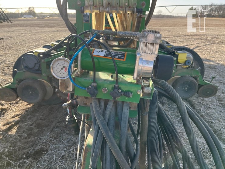 john-deere-1770nt-image-4