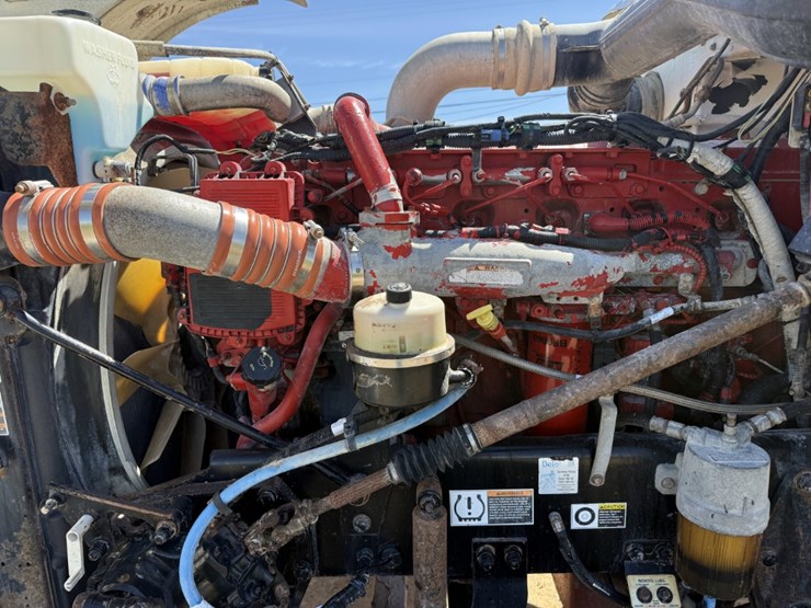 2013-peterbilt-367-image-9