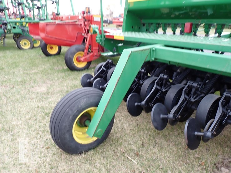 2021-john-deere-1560-image-8