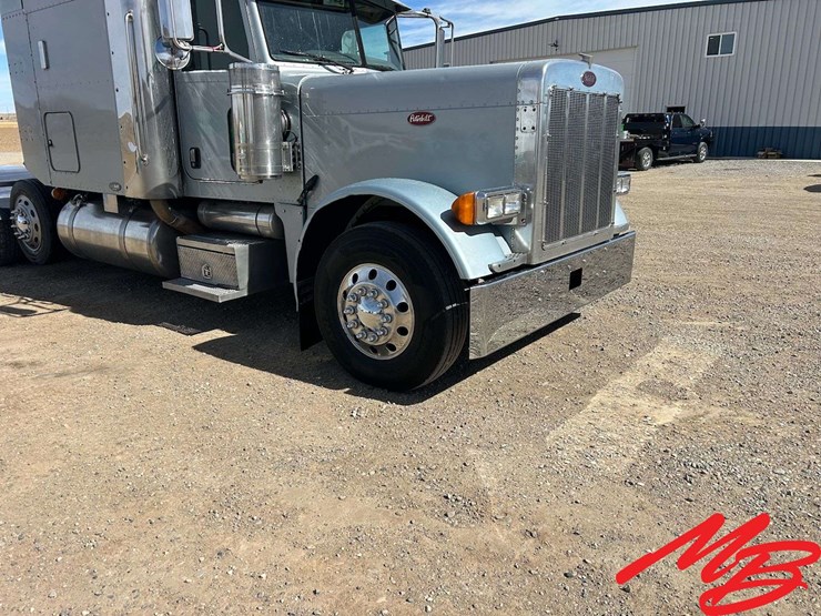 2007-peterbilt-379-image-15