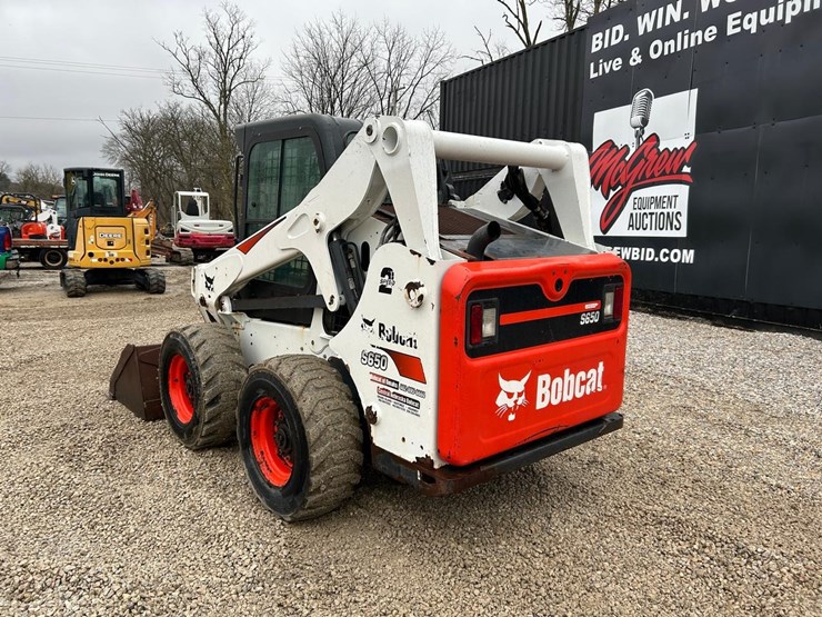 2017-bobcat-s650-image-2