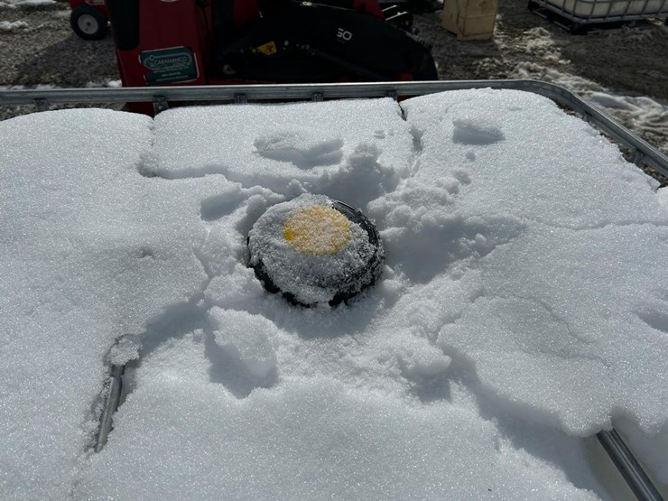 water-tank-tote-image-5