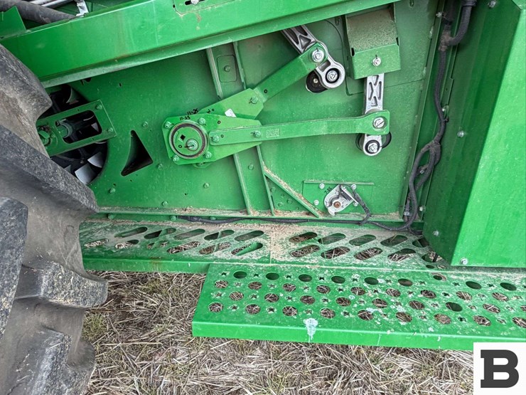 2023-john-deere-s780-image-24