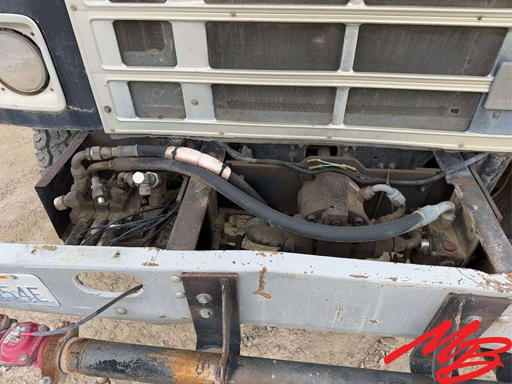 1985-international-s2500-image-4