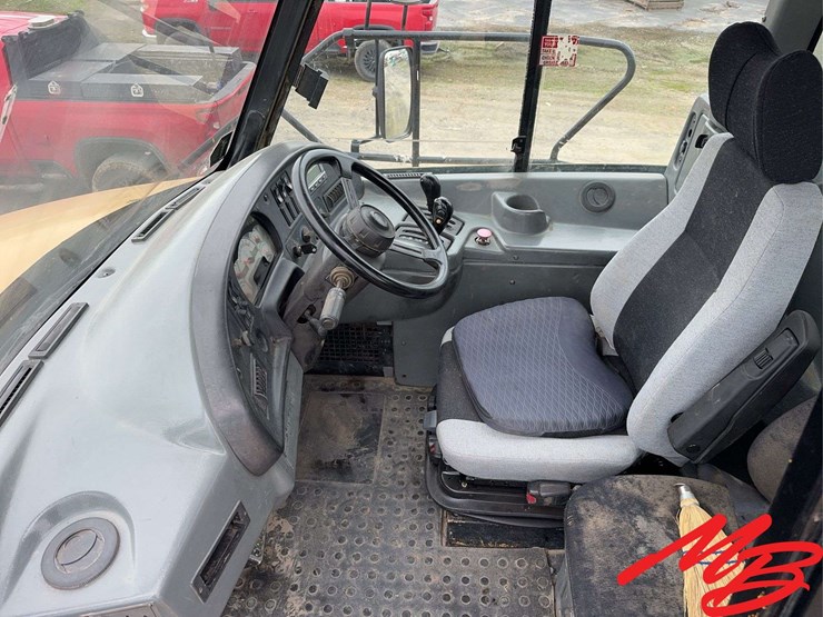 2007-caterpillar-740-image-20