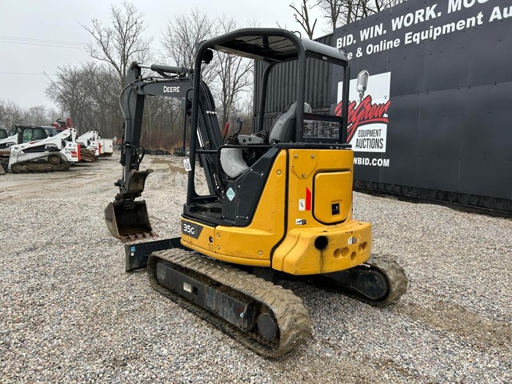 2021-deere-35g-image-2