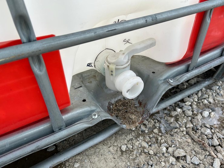 water-tank-tote-image-6