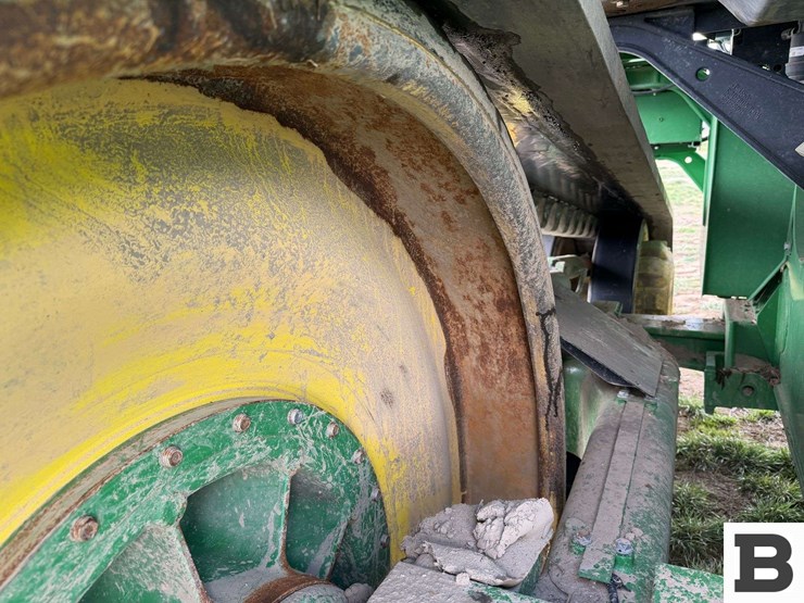 2021-john-deere-9570rt-image-44