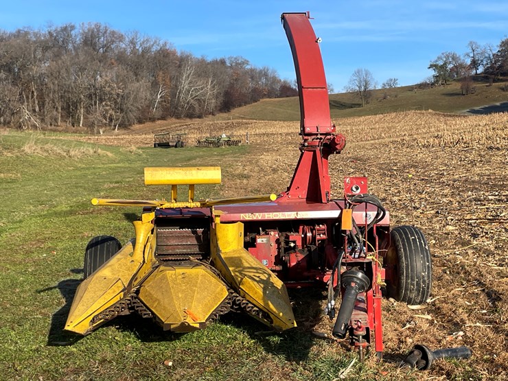 new-holland-790-image-2