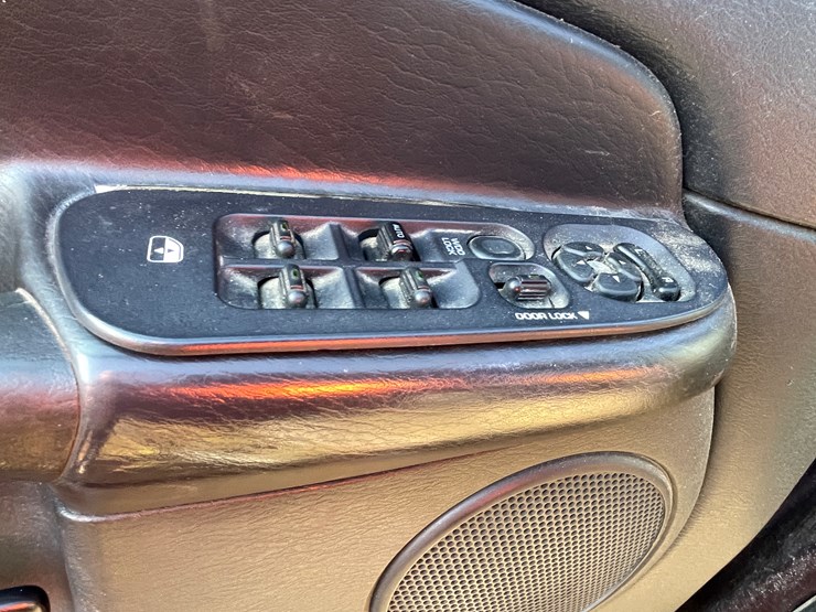 #6018-•-2004-dodge-turbo-diesel-pickup-(wi-title-in-delay)-image-25