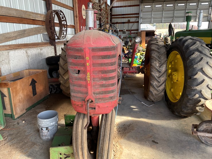 1958-massey-ferguson-33-image-2