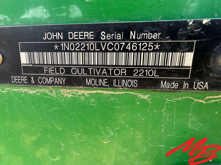 john-deere-32-image-12