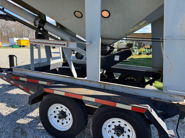 2004-convey-all-bts240-image-20