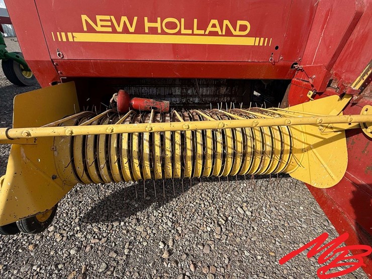 new-holland-426-image-4