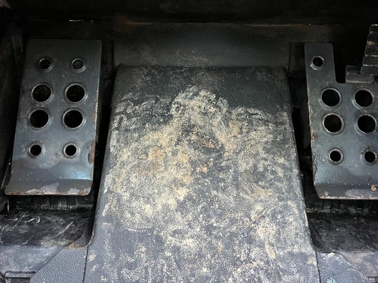 2020-bobcat-t770-image-24