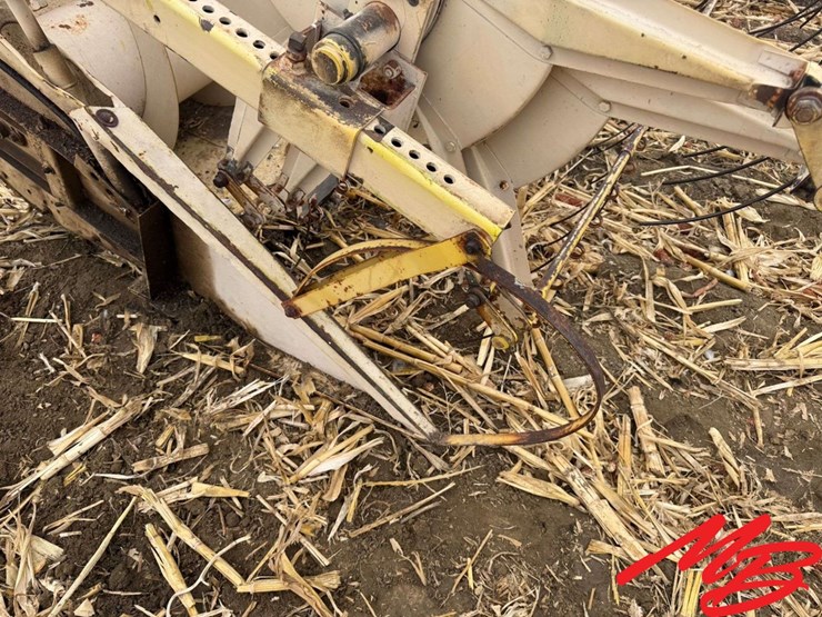 new-holland-960-image-13