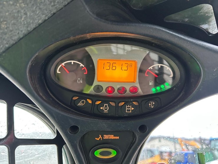 2022-bobcat-t770-image-29