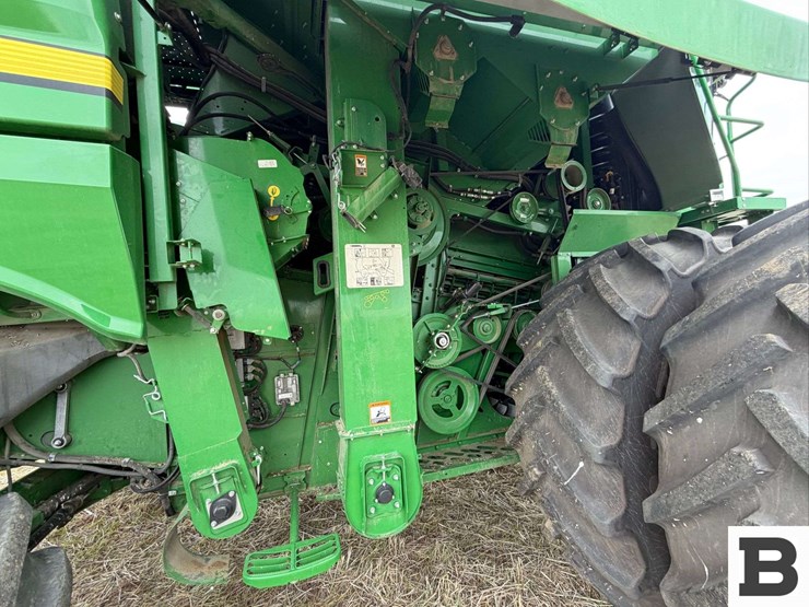 2023-john-deere-s780-image-45