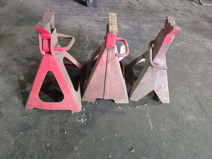 3-jack-stands-image-1