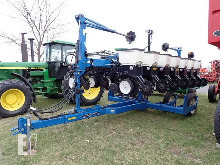 2012-kinze-3500-image-1
