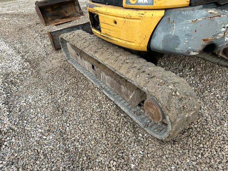 komatsu-pc35mr-2-image-14