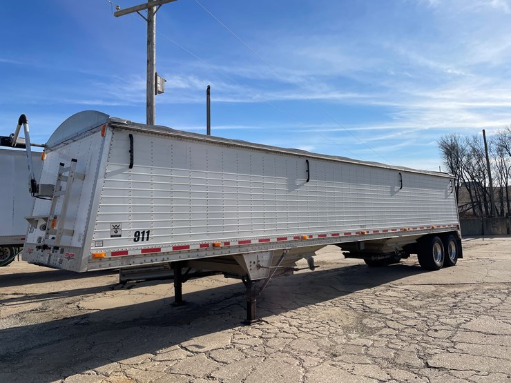 2011-wilson-hopper-bottom-image-10