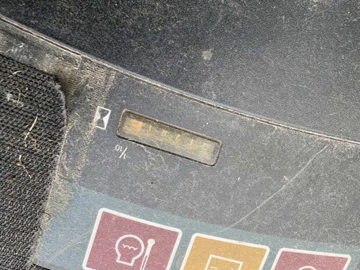 john-deere-345-image-6