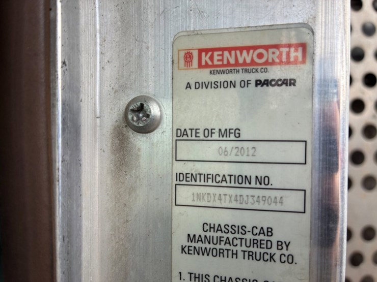 2013-kenworth-t800-image-2