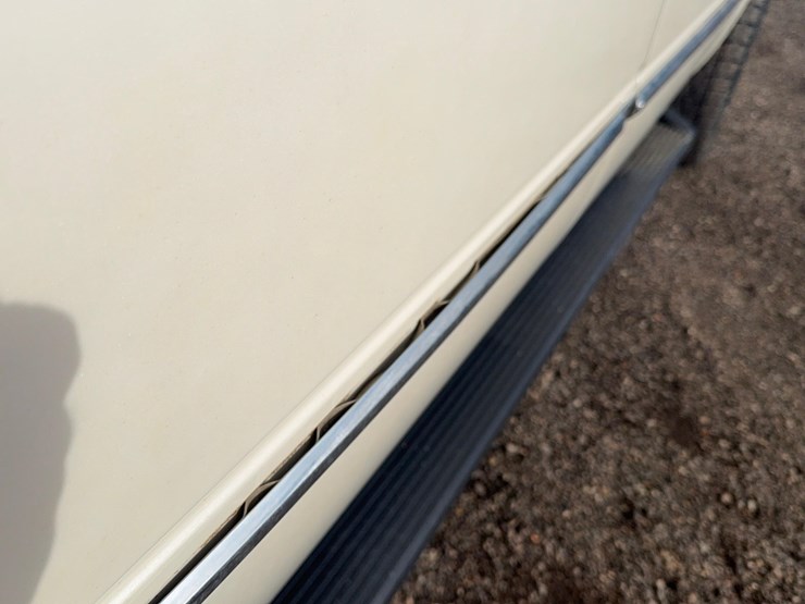 2008-cadillac-escalade-image-37